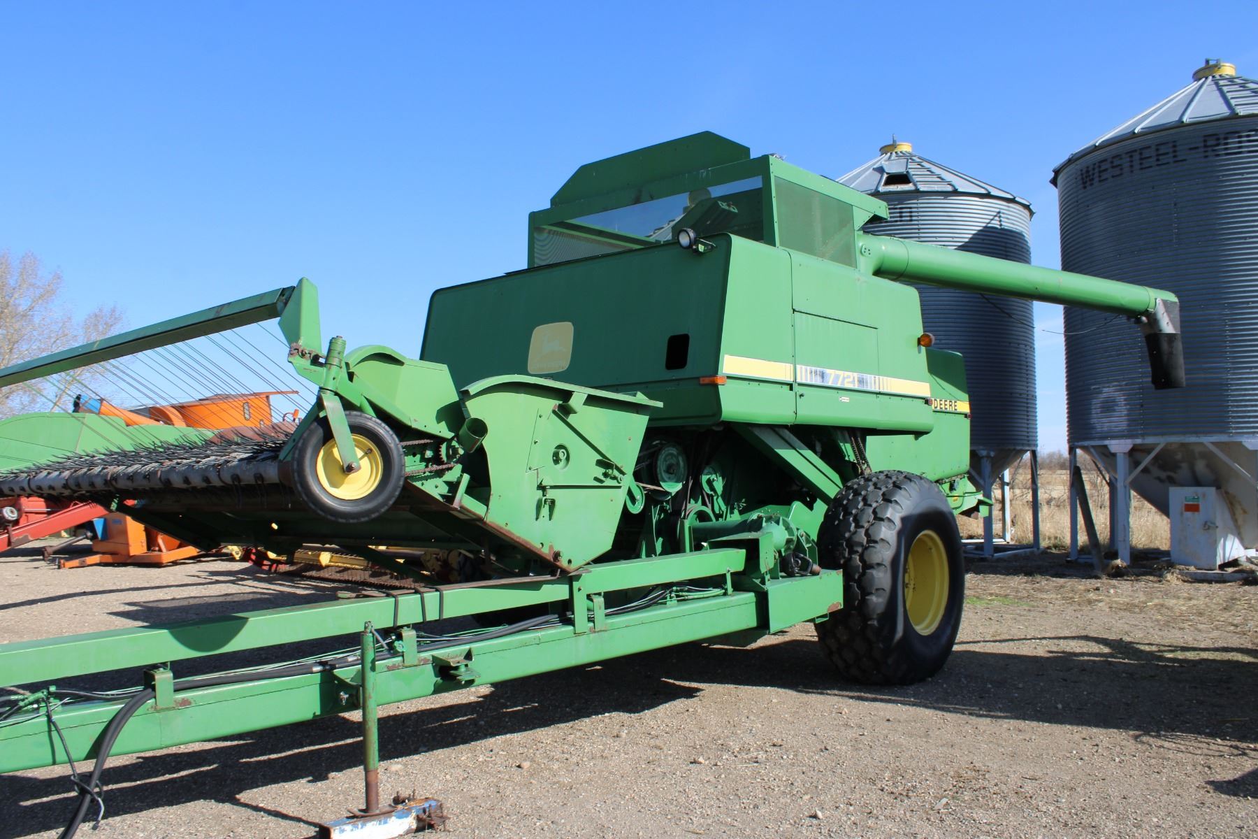 1983 John Deere 7721 Pull Type Combine Bodnarus Auctioneering