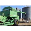 Image 3 : 1983 John Deere 7721 Pull Type Combine