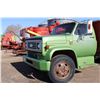 Image 2 : 1975 Chevy C50 3 Tonne with box & hoist, 4 speed, 8 cylinder, 60000 miles showing, CCE535V152521