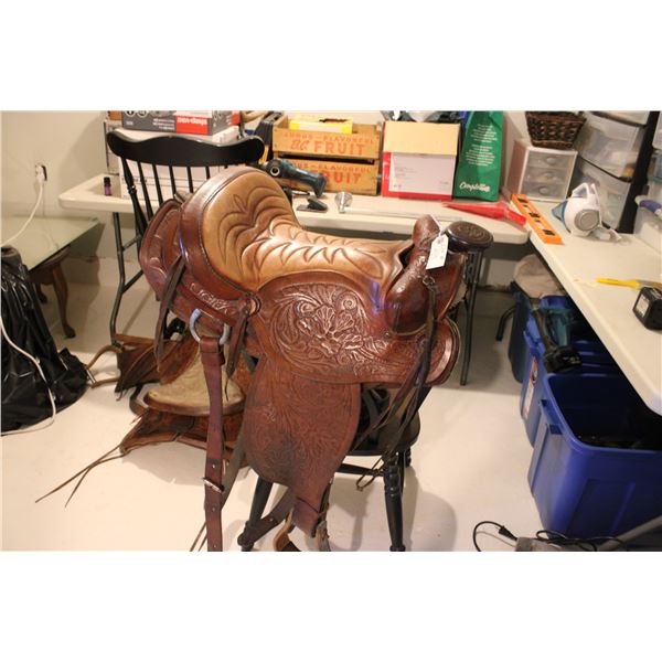 Western Saddle BigHorn 15"