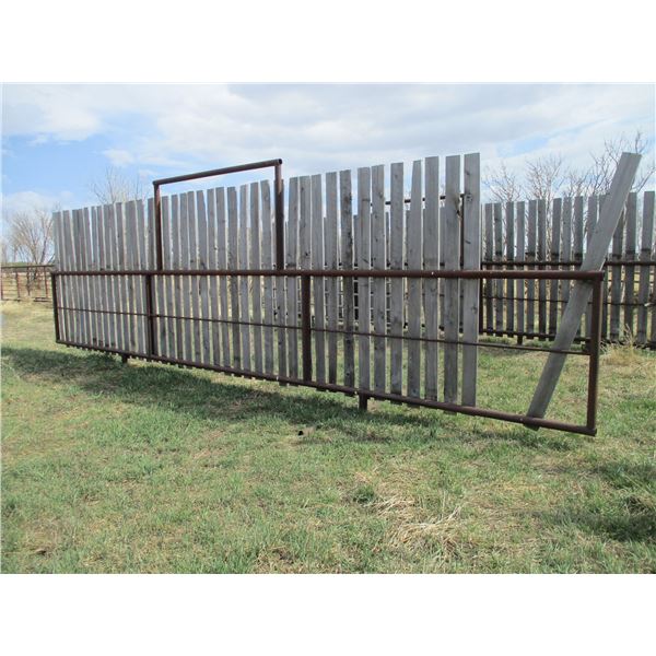 30' Windbreak (missing a few windbreak panels)