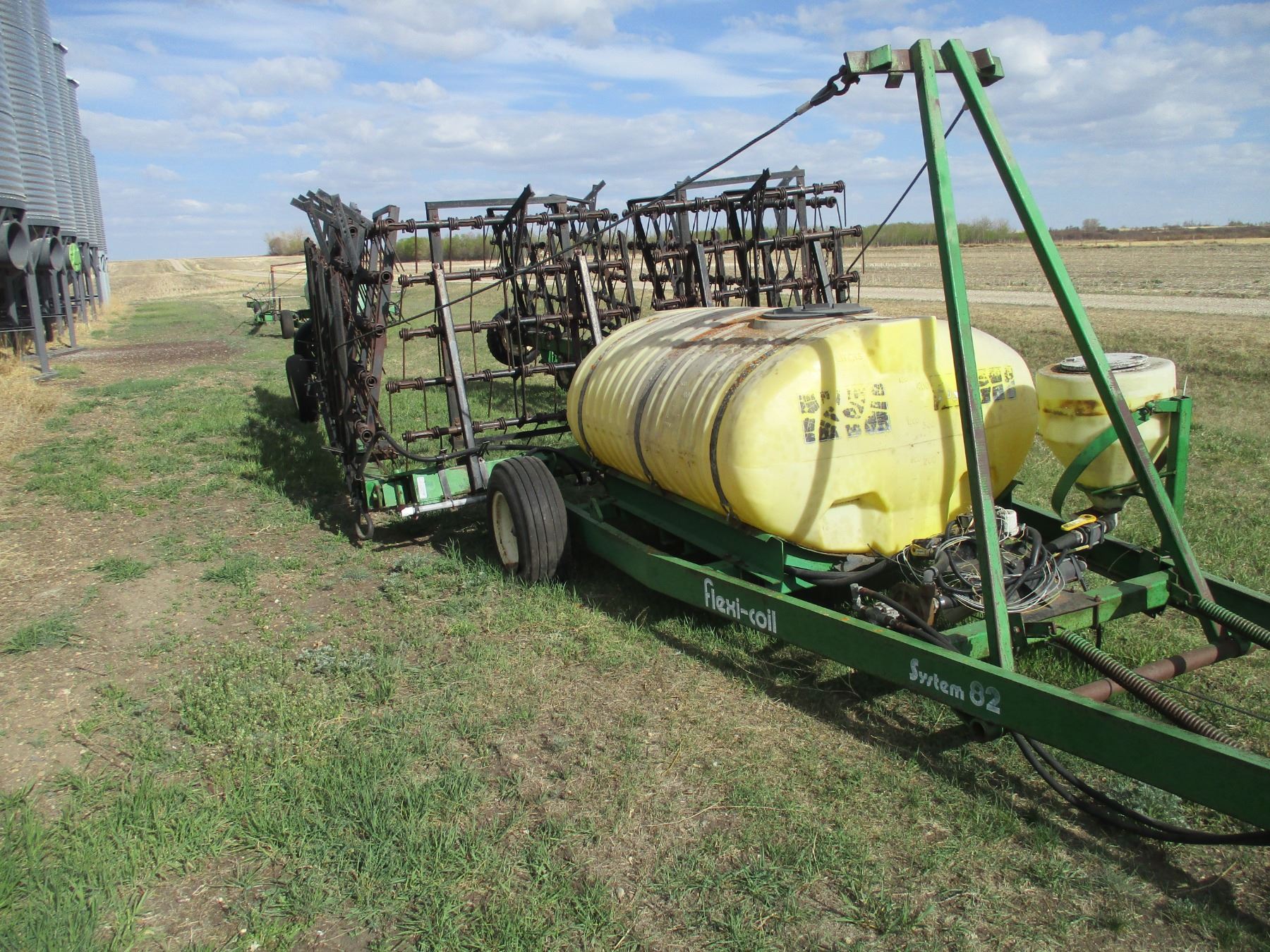 Sprayer Harrow System 82 flexi-coil harrow sprayer bar 50' 400 gal tank - Bodnarus ...