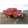 Image 2 : White 8650 Harvest Boss Pull type combine