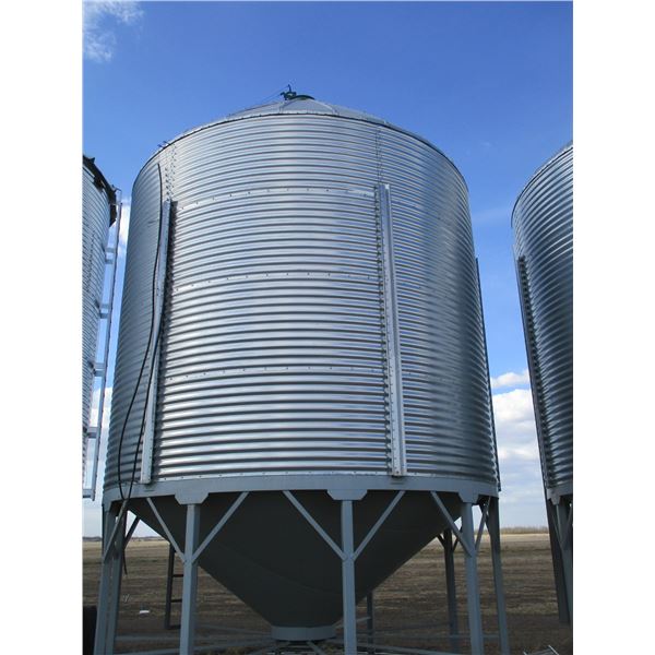 Goebel 4120 Bushel Hopper Bin