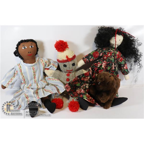 4 VINTAGE CLOTH DOLLS