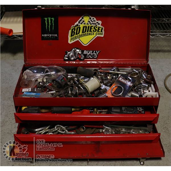 METAL LOCKABLE TOOL BOX WITH CONTENTS.
