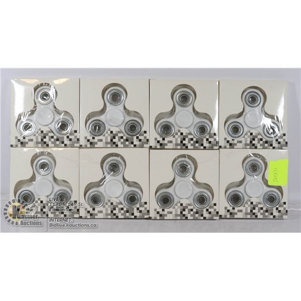 LOT OF 8 FIGIT SPINNERS