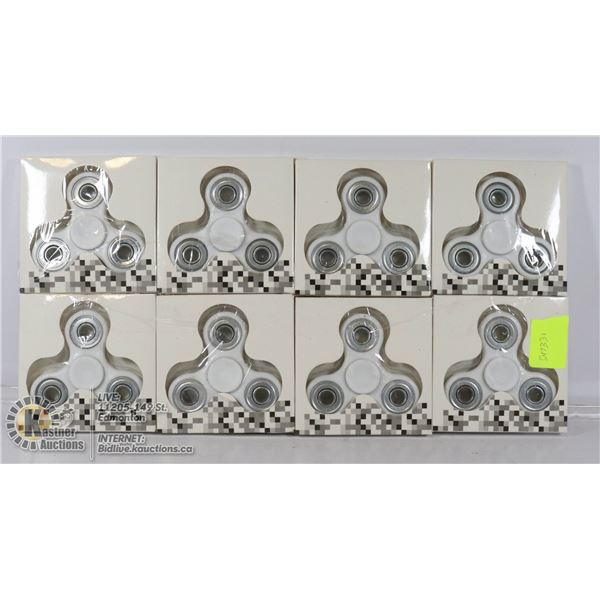 LOT OF 8 FIGIT SPINNERS