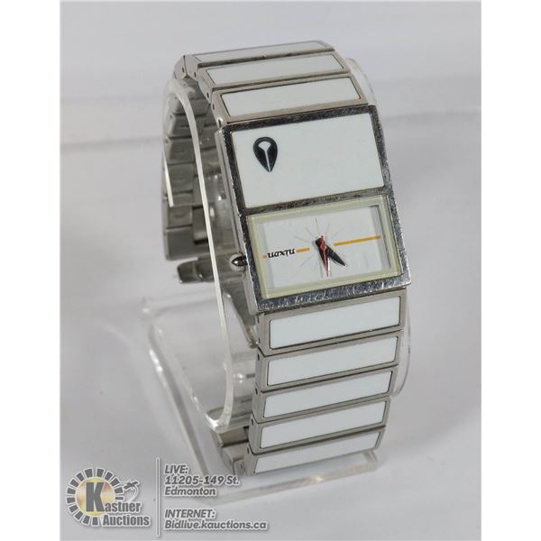 NIXON CHALET MAX & RELAX WATCH