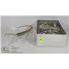 Image 1 : BOX OF SUNGLASSES.