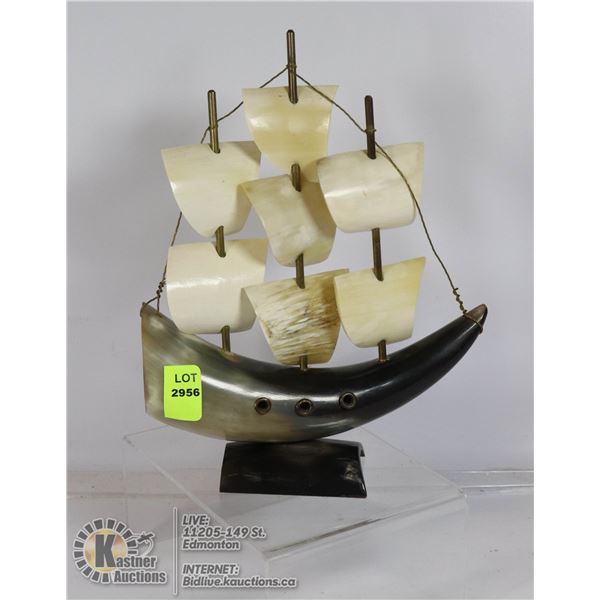 MINIATURE BONE/HORN SHIP.