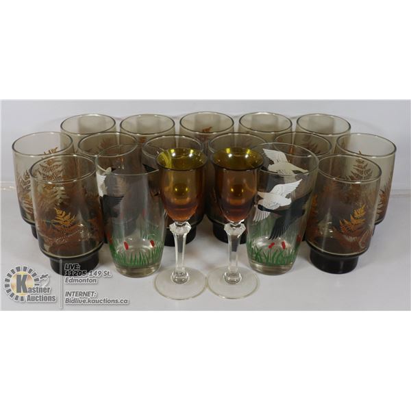 LARGE FLAT OF VINTAGE GLASSES.