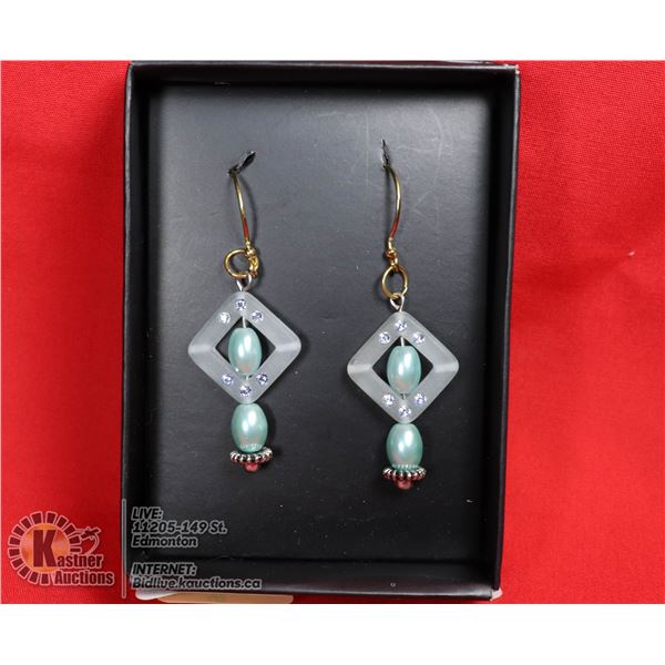 LIGHT BLUE SWAROVSKI PEARLS W/SILVER CLEAR