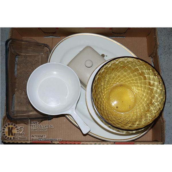 FLAT OF ASSORTED VINTAGE GLASSWARE