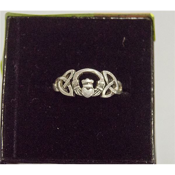 VINTAGE .925 STERLING SILVER IRISH CLADDAGH RING