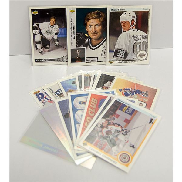 18 GRETZKY UPPER DECK CARDS FROM THE 90'S