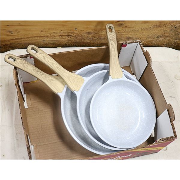 MASTER CLASS PREMIUM COOKWARE- SET OF 3 FRY