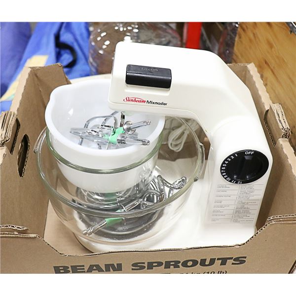 VINTAGE SUNBEAM MIXMASTER- 3 BOWLS, WHISK &