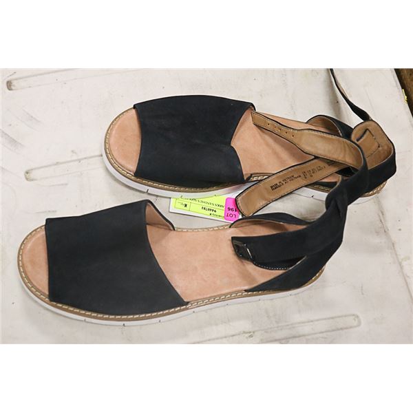 LADY CLARKS SANDALS SIZE 11