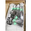 Image 1 : FLATWARE ASSORTED LOT OF 83 PIECES