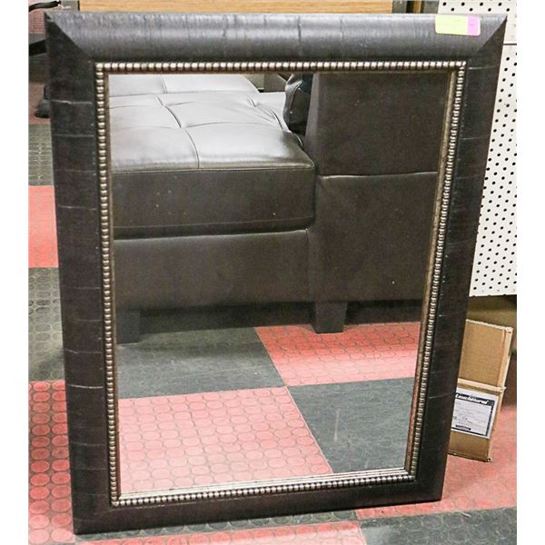 UNCLAIMED - SHOWHOME MIRROR