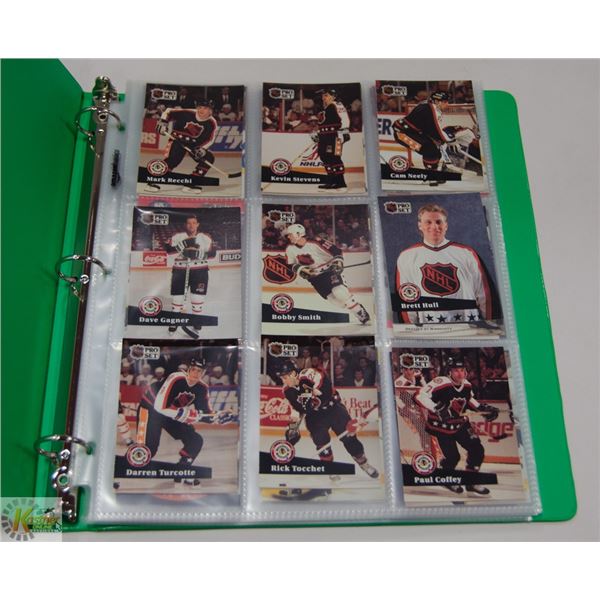 BINDER OF HOCKEY CARDS 99