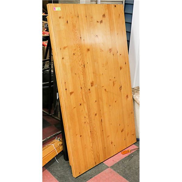 PINE TABLE WITH LEGS