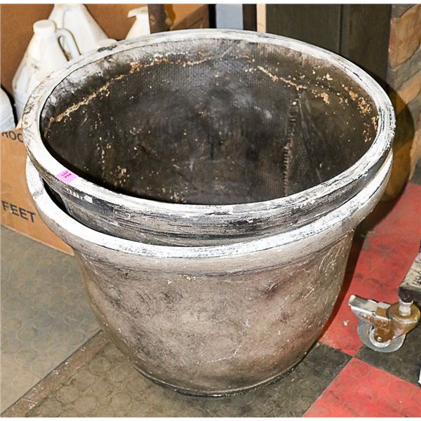 LOT OF 2 LARGE PLANTERS
