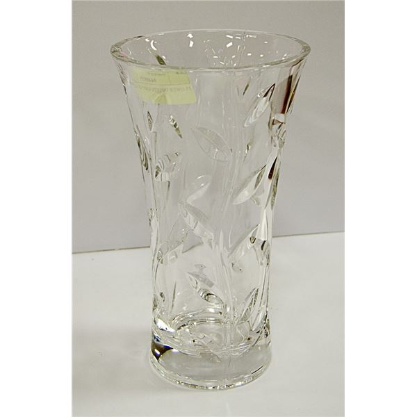 FLOWER DESIGN CRYSTAL VASE
