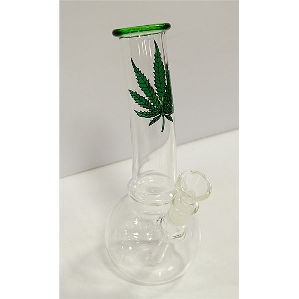 LEAF DESIGN SMOKING BONG