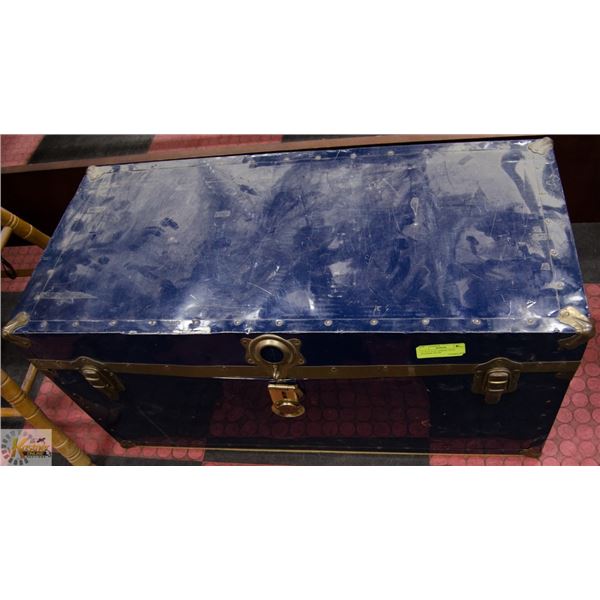 13" X 17" X 19" APPROX  BLUE STEAMER TRUNK