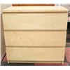 Image 1 : 30.5" X 32" X 19" APPROX WOOD TONE DRESSER