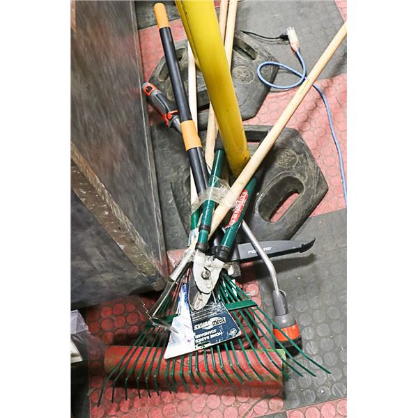 YARD AND GARDEN TOOLS- ASSORTED LOT
