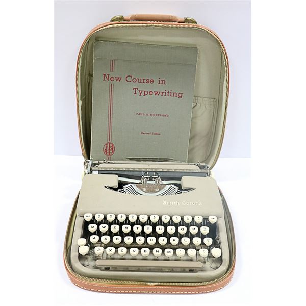 VINTAGE SMITH CORONA TYPEWRITER WITH LEATHER CASE