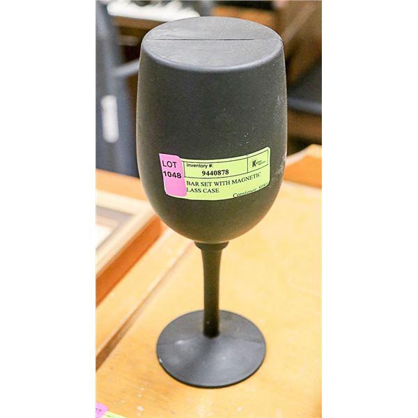 FUNKY BAR SET WITH MAGNETIC WINE GLASS CASE