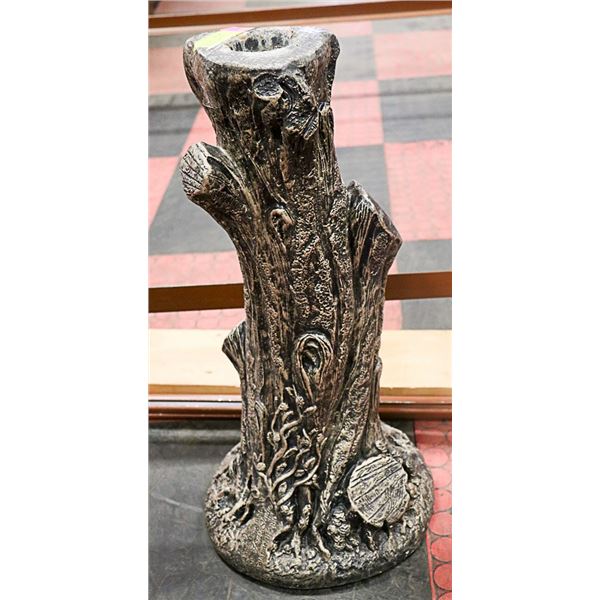 CONCRETE GARDEN STATUE- TREE STUMP