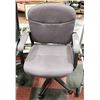 Image 1 : GRAY FABRIC OFFICE CHAIR