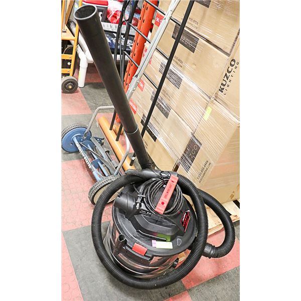 SHOP VAC (8 GAL) VERY STRONG AIR FLOW