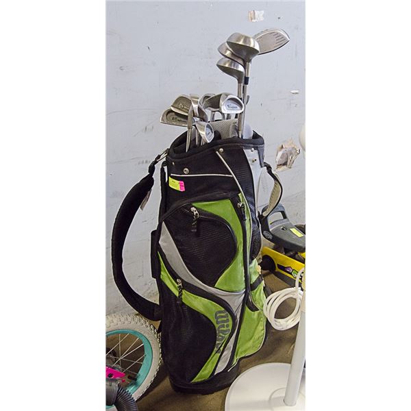 "WILSON" GOLF BAG WITH "EMPRESS" GOLD STICKS