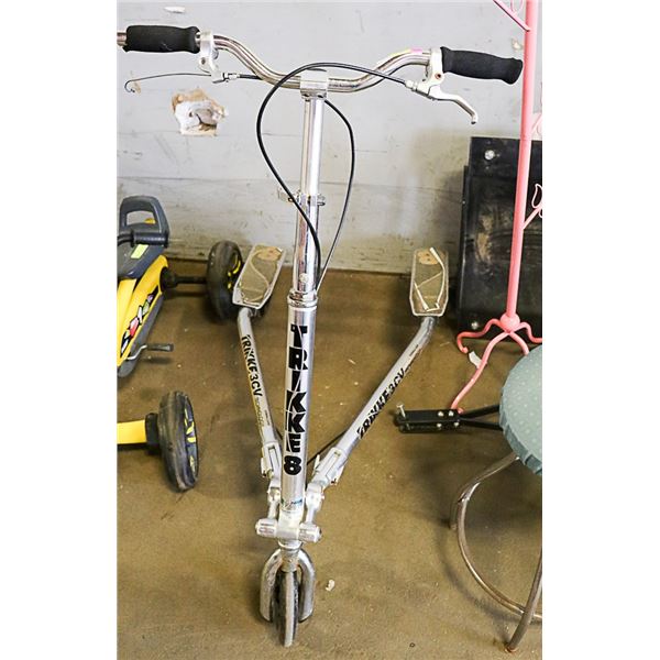 3 WHEEL FOLDABLE TRIKKE 8 SCOOTER