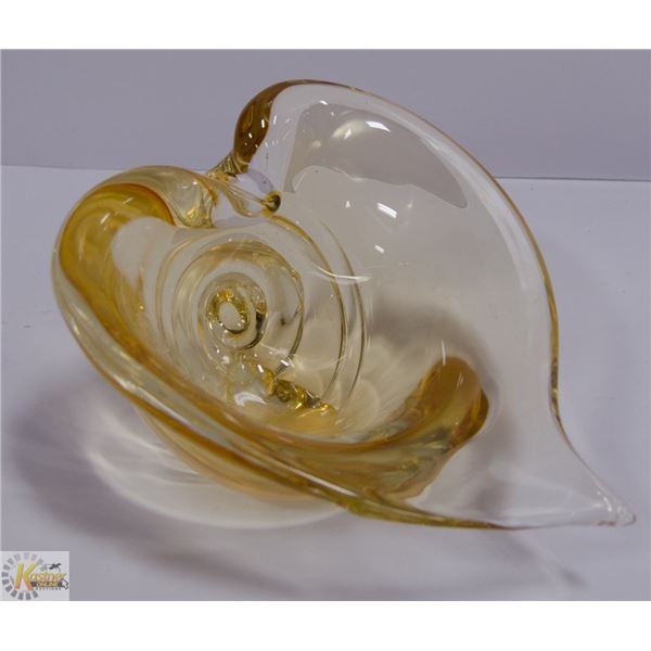 AMBER CHALET (NOT MARKED) SEA SHELL  BOWL