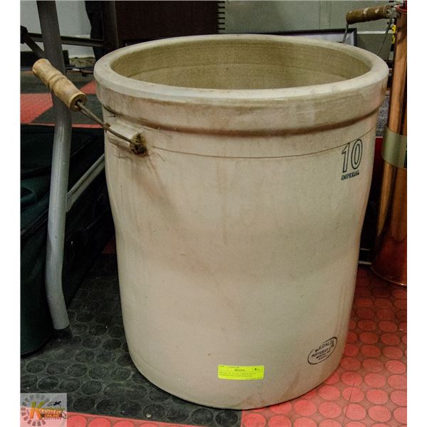 MEDALTA 10 GAL CROCK WITH HANDLES NO CHIPS/CRACKS