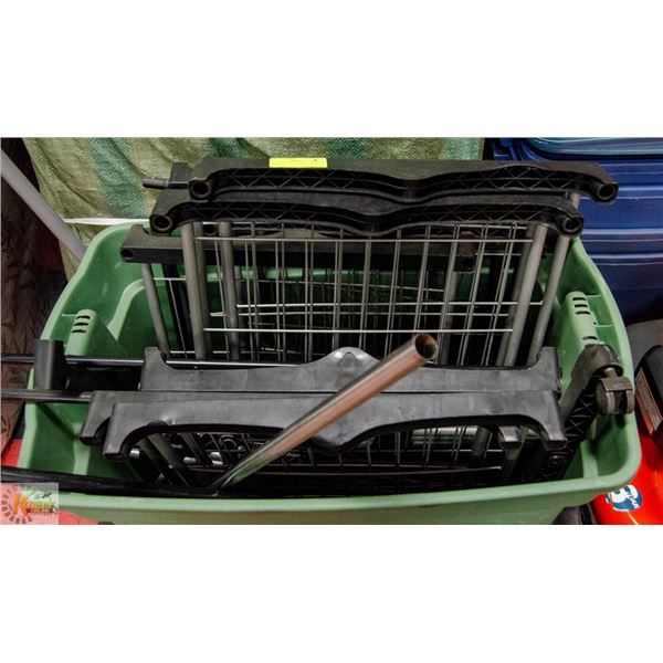 TOTE WITH COLLAPSIBLE RACKS