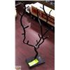 Image 1 : METAL TREE NECKLACE DISPLAY