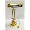 Image 1 : BRASS BANKERS LAMP