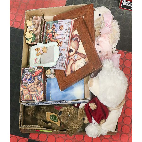 TEDDY BEARS AND ACCESSORIES