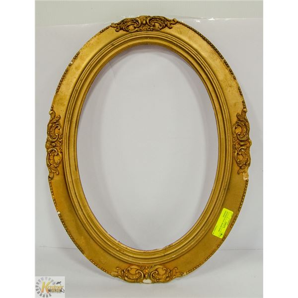 ANTIQUE OVAL FRAME SOME DAMAGE