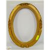 Image 1 : ANTIQUE OVAL FRAME SOME DAMAGE