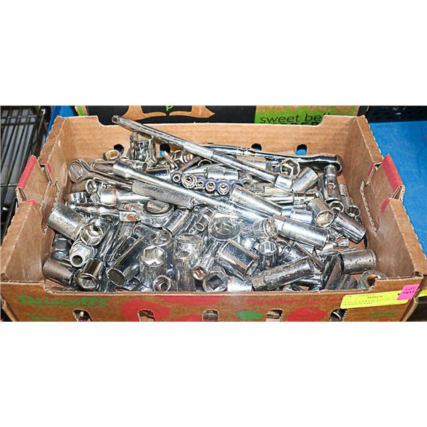 FLAT OF SOCKETS, RATCHETS & EXTENSION BARS