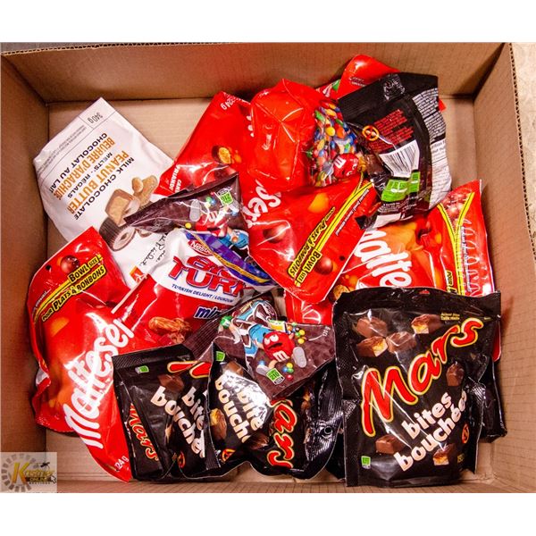 FLAT LOT OF MINI CHOCOLATE CANDIES